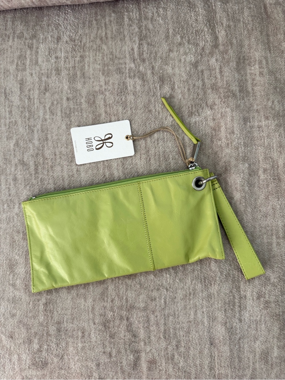 NWT Hobo Wristlet Wallet - Picture 2 of 4